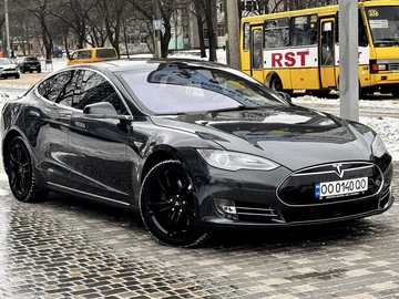 Авто Tesla Model S 2015 № 8454030