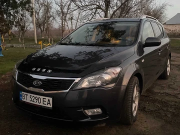 Авто KIA Cee X27 D 2011 № 8454424