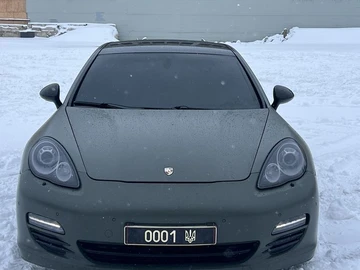 Авто Porsche Panamera 2012 № 8454630