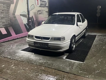 Авто Opel Vectra 1990 № 8454657