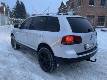 Авто Volkswagen Touareg 2002 № 8454766
