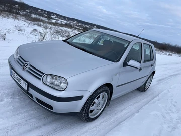 Авто Volkswagen Golf 2001 № 8455387
