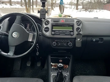 Авто Volkswagen Tiguan 2010 № 8455524