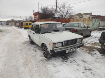 Авто ВАЗ 2107 1990 № 8455556