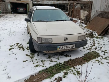 Авто Volkswagen Passat Sedan 1989 № 8456128