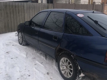 Авто Opel Vectra 1991 № 8456307