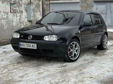 Авто Volkswagen Golf 2000 № 8457021