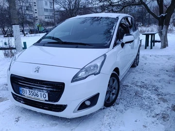 Авто Peugeot 5008 2015 № 8457530