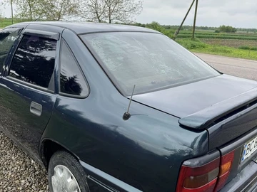 Авто Opel Vectra 1995 № 8457628