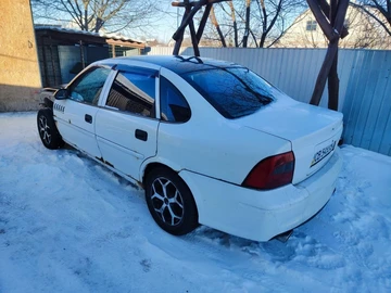 Авто Opel Vectra 2001 № 8458251