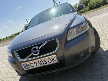Авто Volvo V50 2011 № 8459355