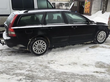 Авто Volvo V50 2004 № 8459369
