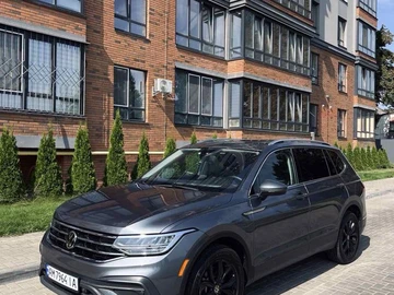 Авто Volkswagen Tiguan 2023 № 8459580
