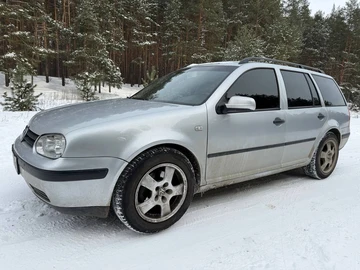 Авто Volkswagen Golf 2002 № 8459636