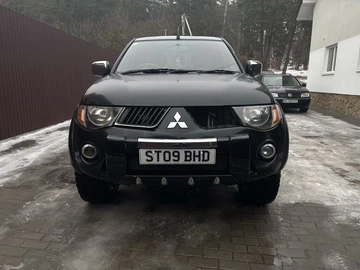 Авто Mitsubishi L 200 2009 № 8459943