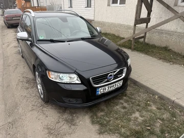 Авто Volvo V50 2010 № 8459973