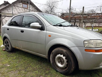 Авто Chevrolet Aveo 2005 № 8460068