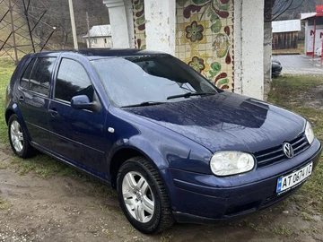 Авто Volkswagen Golf 2000 № 8460257