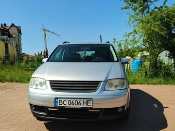 Авто Volkswagen Touran 2004 № 8460800