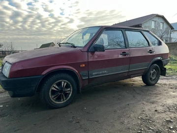 Авто ВАЗ 2109 1992 № 8460831