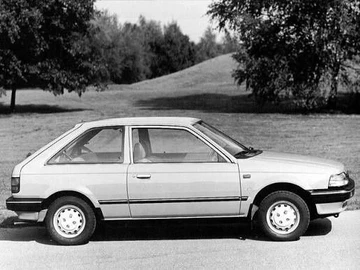 Авто Mazda 323 1990 № 8460845