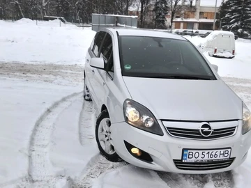 Авто Opel Zafira 2011 № 8460941