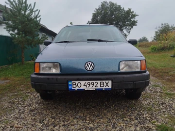 Авто Volkswagen Passat Sedan 1989 № 8461183