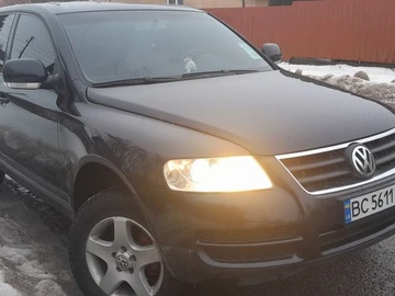 Авто Volkswagen Touareg 2004 № 8461498