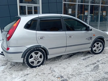 Авто Nissan Almera Tino 2002 № 8461701
