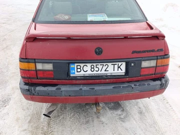 Авто Volkswagen Passat Sedan 1989 № 8461745
