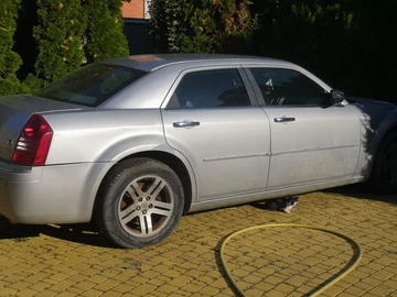 Авто Chrysler 300C 2004 № 8462341