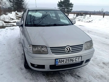 Авто Volkswagen Polo 2000 № 8462801