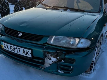 Авто Mazda 323 1996 № 8462803