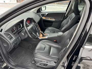 Авто Volvo Xc60 2017 № 8462868