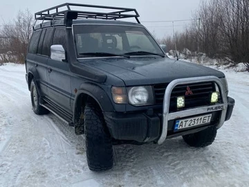 Авто Mitsubishi Pajero 1995 № 8463112