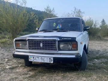 Авто ВАЗ 2107 1992 № 8463325
