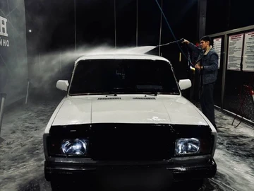 Авто ВАЗ 2107 1988 № 8463427