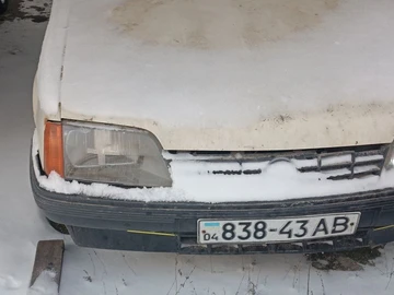 Авто Opel Rekord 1982 № 8464456