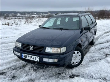 Авто Volkswagen Passat Hatchback 1995 № 8464789