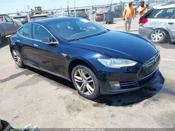 Авто Tesla Model S 2015 № 8464940