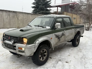 Авто Mitsubishi L 200 2001 № 8465397
