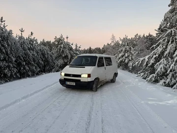 Авто Volkswagen Transporter 2000 № 8465702