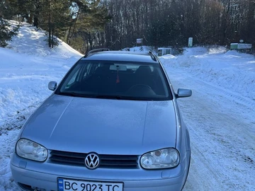 Авто Volkswagen Golf 2003 № 8466000
