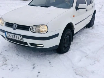 Авто Volkswagen Golf 1999 № 8466346