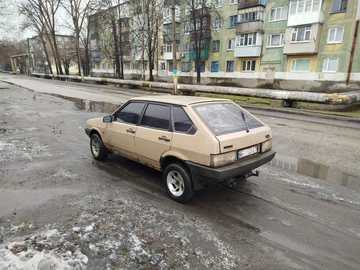 Авто ВАЗ 2109 1992 № 8466777