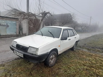 Авто ВАЗ 21099 1989 № 8466796