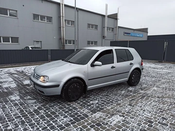 Авто Volkswagen Golf 2001 № 8466816