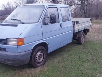 Авто Volkswagen Transporter 2000 № 8467386