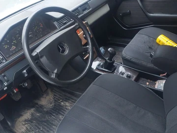 Авто Mercedes E Серия 1988 № 8467784