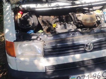 Авто Volkswagen Transporter 1993 № 8468196